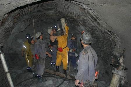 玛沁工程爆破中的危险因素分析以及应对工程爆破危险的措施